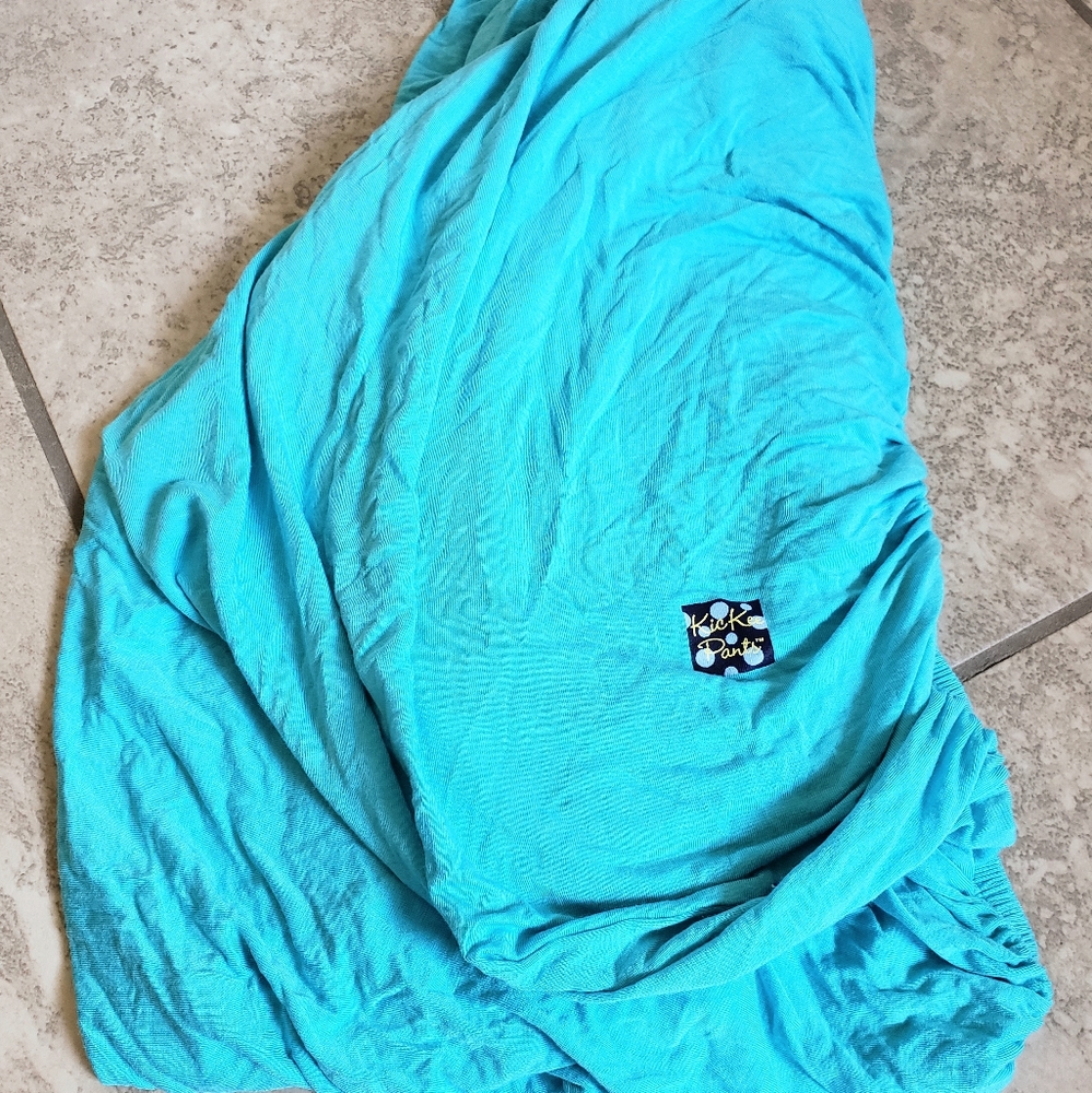 VGUC Kickee Pants OG confetti crib sheet